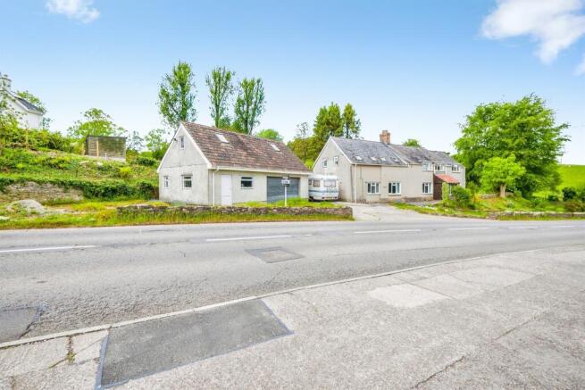 5 bed property, in The Tudor House, £650,000