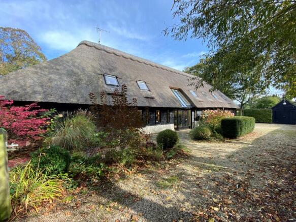 7 bed property, in Kenfield, £1,450,000
