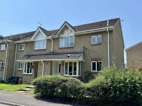 1 bed property, in Barnum Court, £125,000