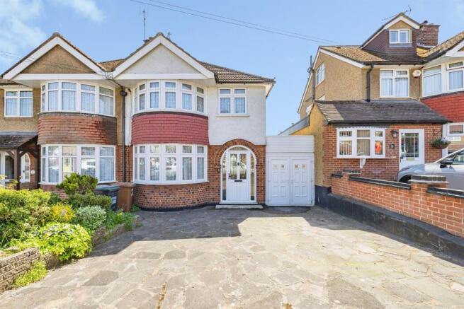 3 bed property, in Dover Way, £650,000