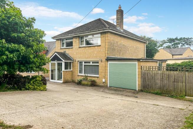 3 bed property, in Broad Bush, £395,000