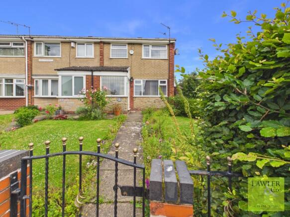 3 bed property, in New Terrace, £225,000