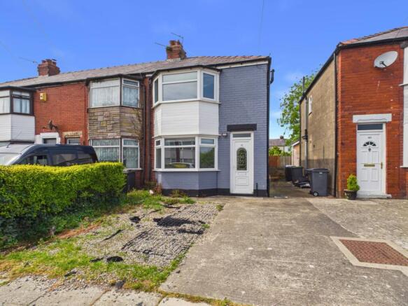 3 bed property, in Levine Avenue, £90,000