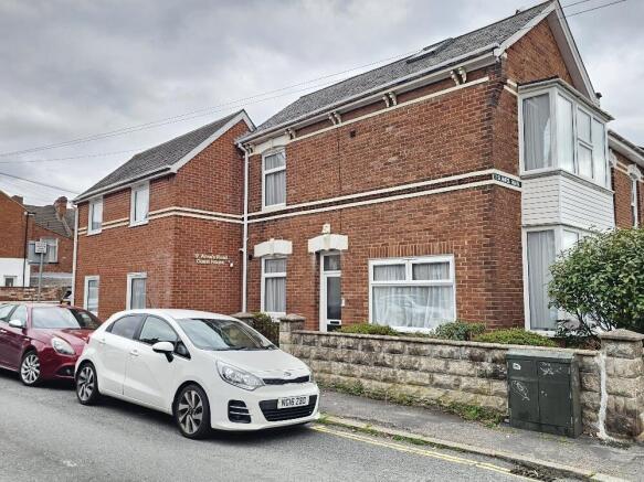 7 bed property, in St Anne's Road Guest House, £550,000