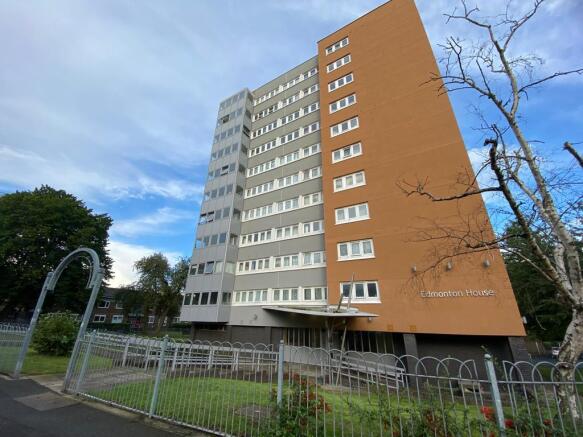 2 bed property, in Benmore Avenue, £110,000