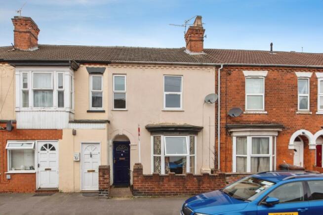 3 bed property, in St. Andrews Street, £135,000
