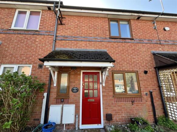 3 bed property, in Hob Hill, £215,000