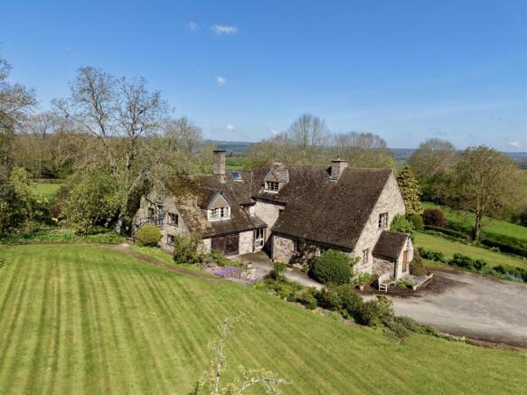 5 bed property, in Hardwicke, £1,250,000