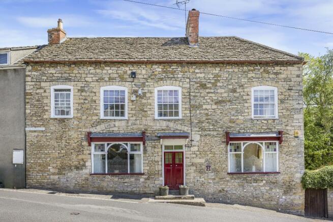 5 bed property, in School Road, £875,000