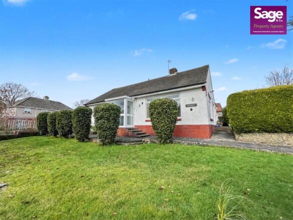 2 bed property, in Hillcrest, £290,000