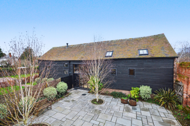 4 bed property, in Stocks Barn, £600,000