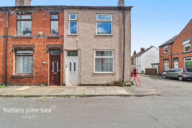 3 bed property, in Stoke-On-Trent ST6 1, £105,000