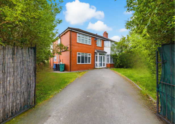 5 bed property, in Bury Old Road, £650,000