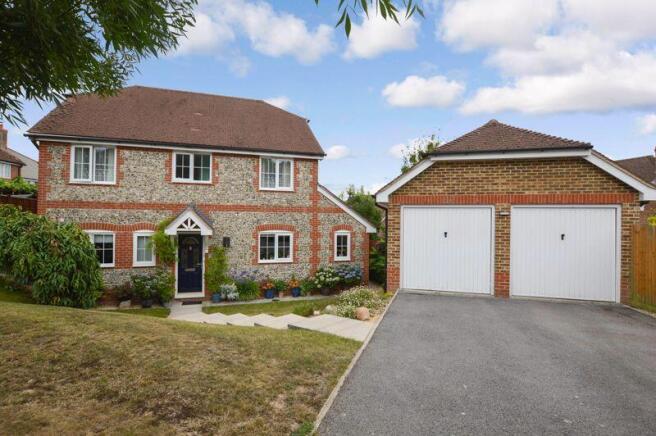 4 bed property, in Gibbs Close, £525,000