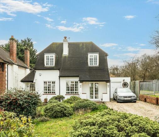 4 bed property, in Warren Road, £1,150,000