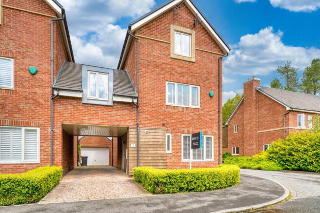 4 bed property, in Cheviot Way, £364,995