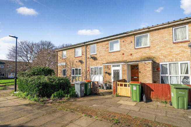 3 bed property, in Sheldrake Close, £450,000
