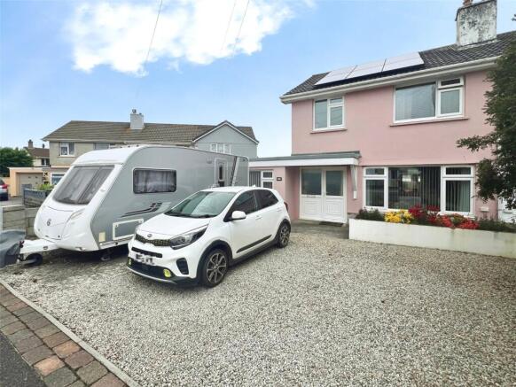 3 bed property, in Pendrea Park, £300,000