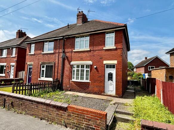 3 bed property, in 39 Hatherley Road Swinton, £38,000