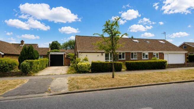 2 bed property, in Briars Lane, £500,000