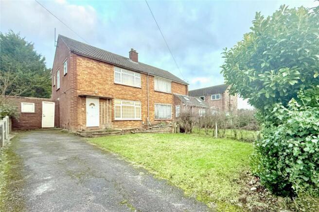 3 bed property, in Barnes Road, £435,000