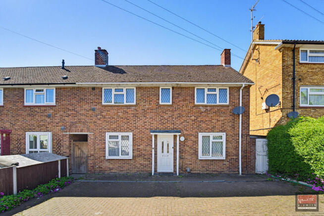 3 bed property, in Clare Road, £550,000