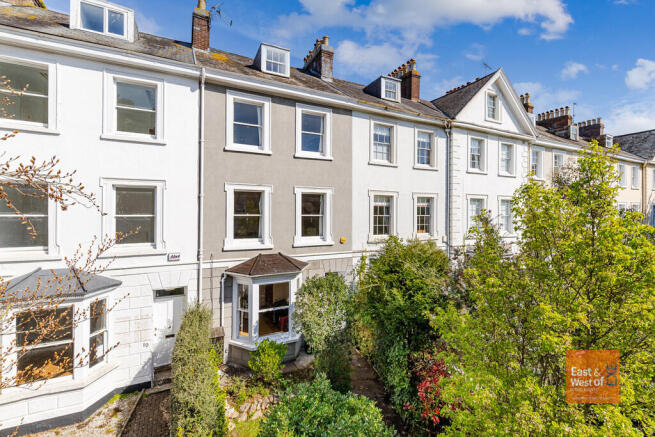 5 bed property, in New North Road, £800,000
