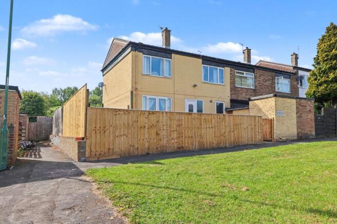 4 bed property, in Eskdale Place, £65,000