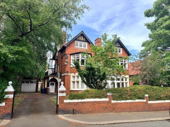 7 bed property, in Lindisfarne Road, £2,500,000