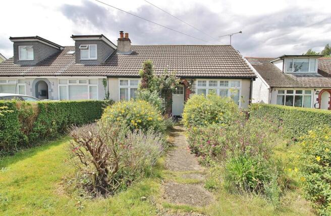 2 bed property, in Park Avenue, £350,000