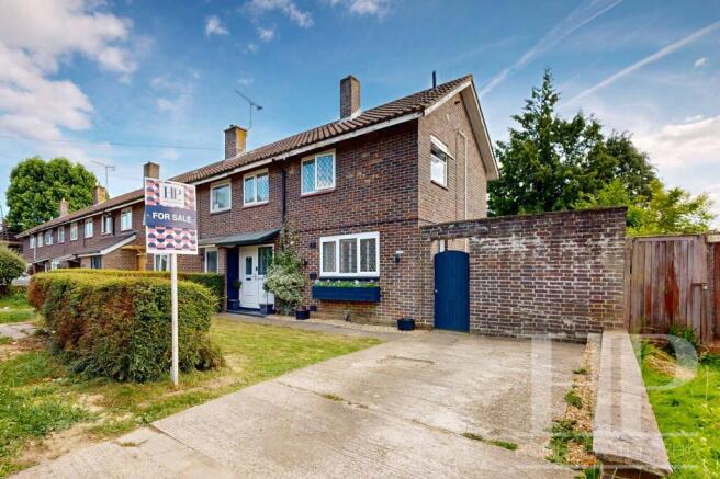 2 bed property, in Maiden Lane, £325,000