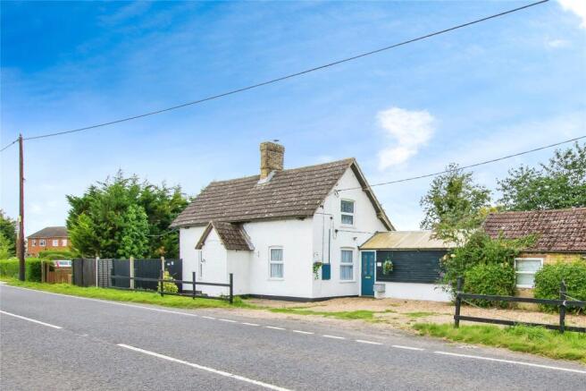 3 bed property, in Tumby, £300,000