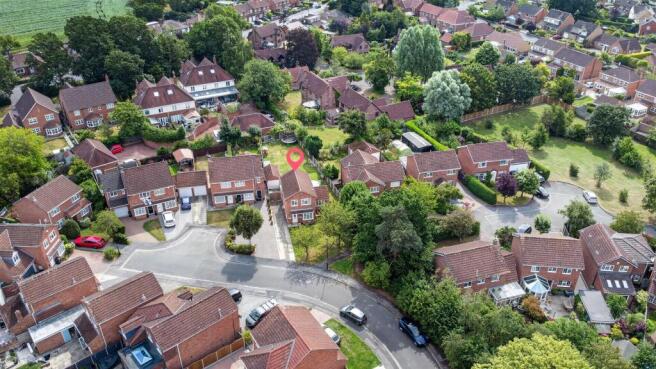 3 bed property, in Oaklands, £395,000