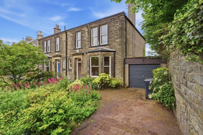 3 bed property, in 41 Claremont Road, £550,000