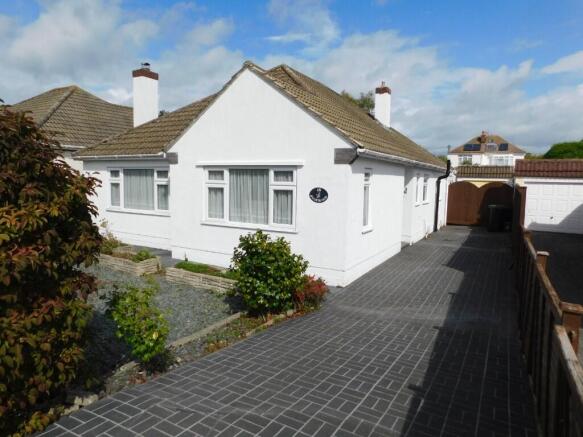 3 bed property, in Burford Close, £550,000