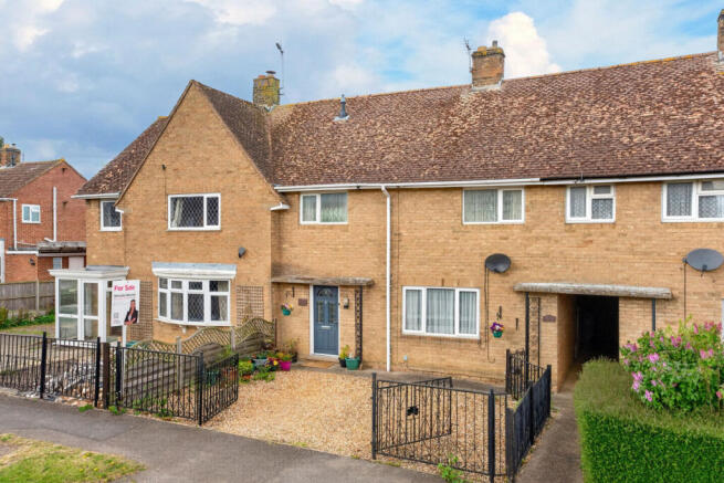 3 bed property, in Carter Avenue, £210,000