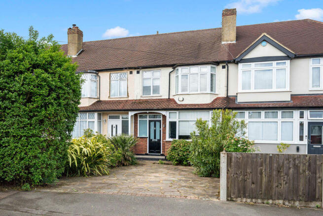 3 bed property, in Fairford Gardens, £575,000