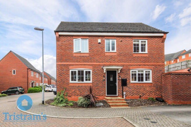 3 bed property, in Howieson Court, £325,000