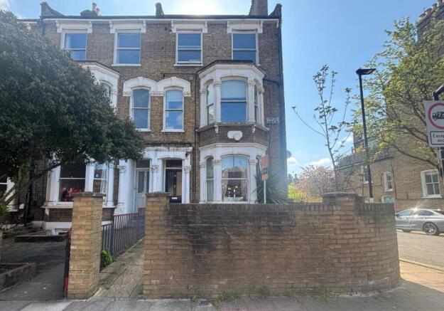 3 bed property, in Flat B, £550,000