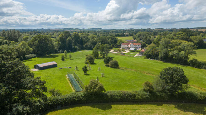 7 bed property, in Charming period family home with stunning separate 2 bed barn, £1,850,000
