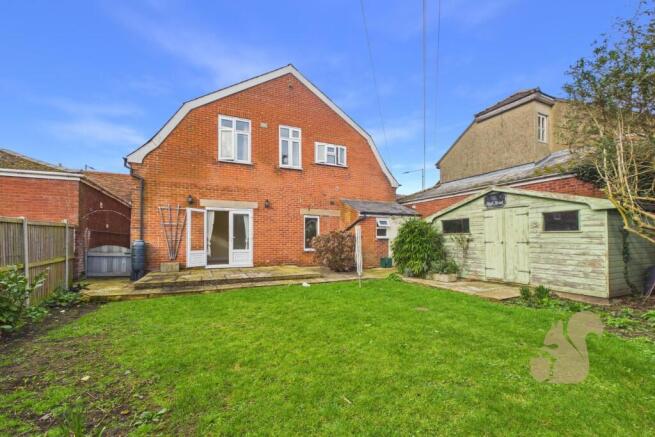 3 bed property, in High Street, £525,000