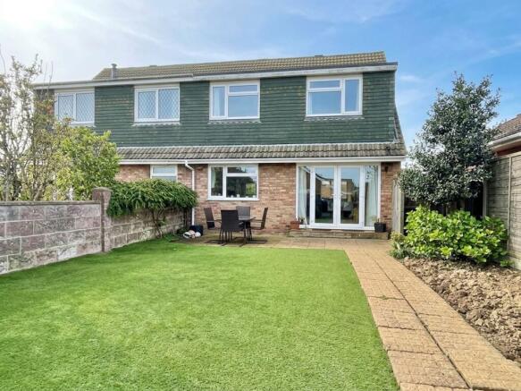 3 bed property, in Southview Road, £390,000
