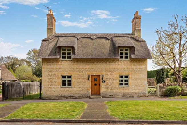 3 bed property, in Church Street, £725,000