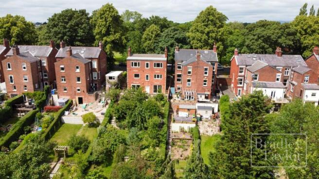 5 bed property, in Watling Street Road, £475,000