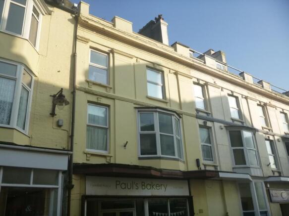 2 bed property, in Marine Place, £159,950