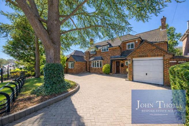 4 bed property, in High Road, £1,550,000