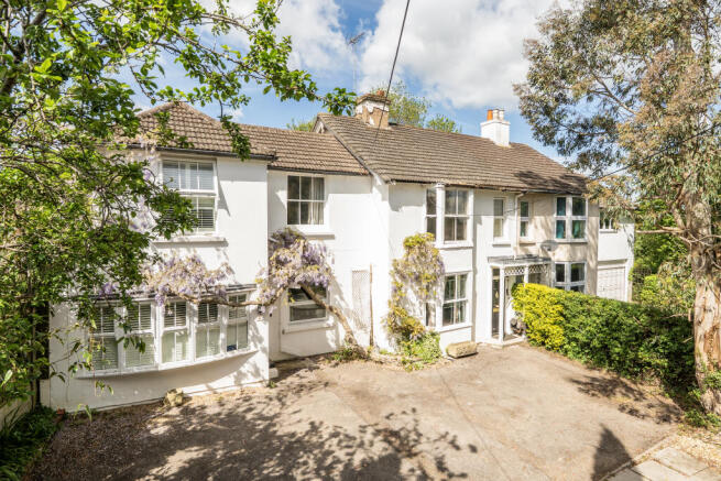 6 bed property, in London Road, £600,000