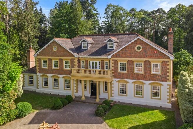8 bed property, in Ascot, £3,000,000