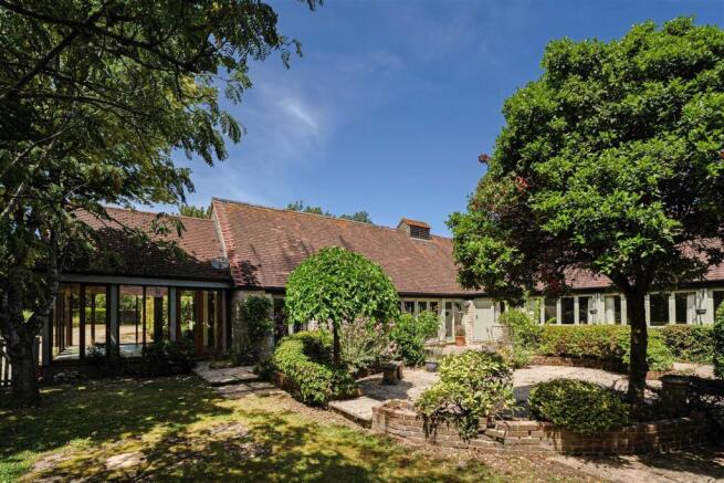 3 bed property, in Marston Hill, £650,000