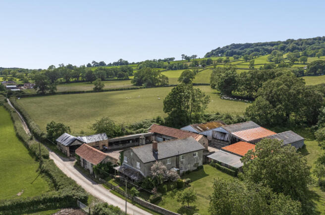 6 bed property, in Awliscombe, £1,840,000